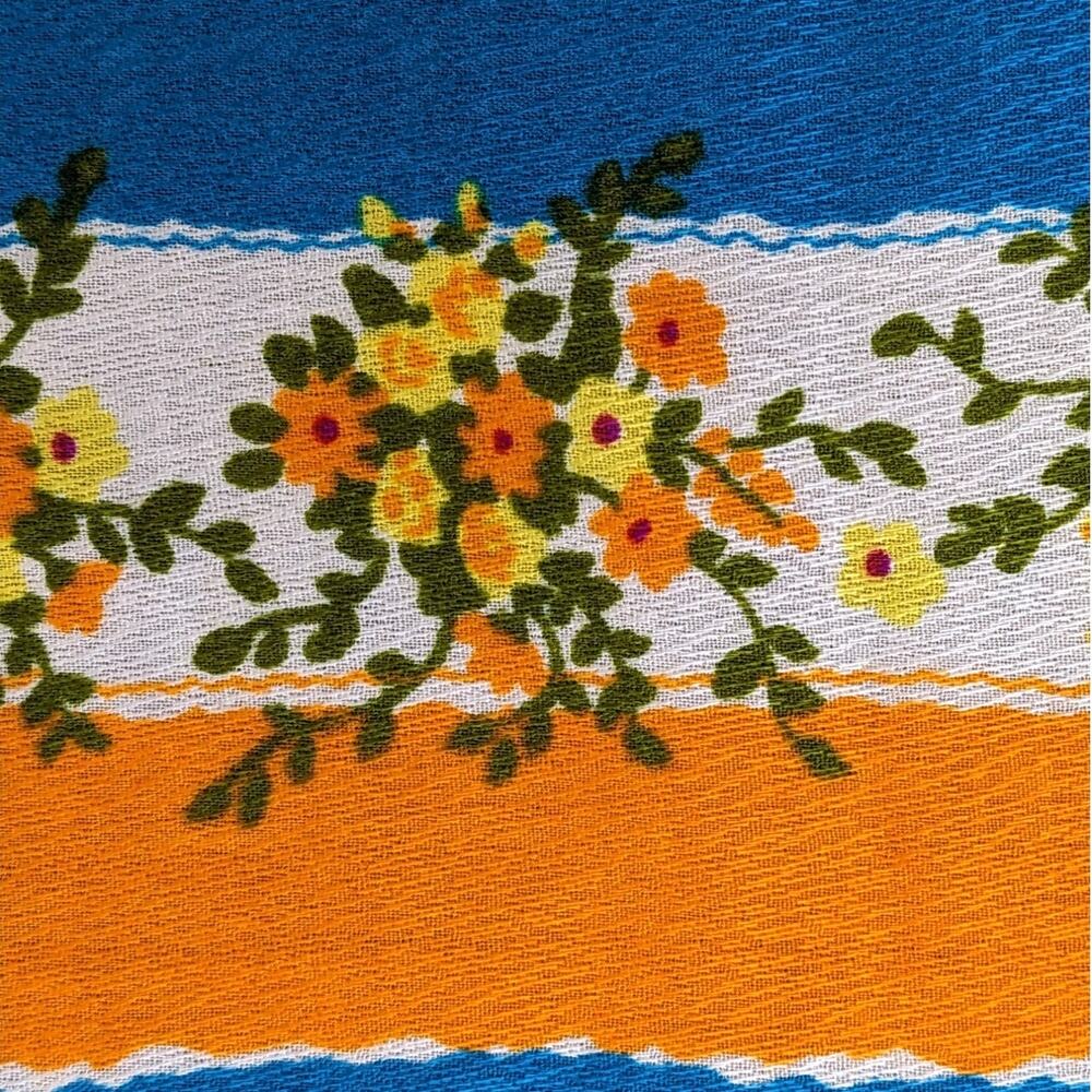 3 7/8 Yds Vintage 1970's Hawaiian Acrylic Crepe SO-FRO ORIGINALS FABRIC Bouquets